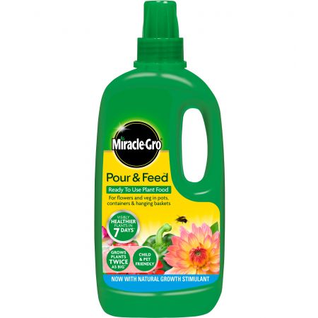 MIRACLE-GRO POUR & FEED 1L - image 1